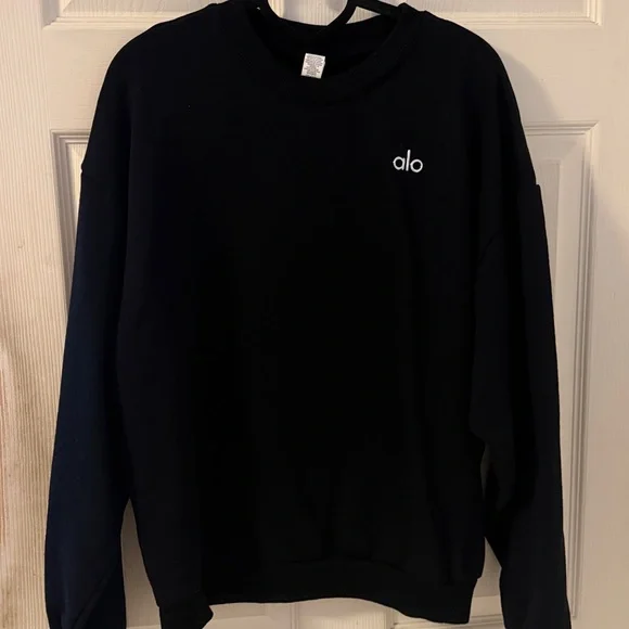 Alo Women’s Black Crewneck Sweatshirt - Picture 4 of 4